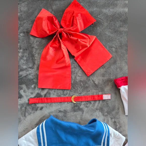 Sailor Moon Costume Red and Blue XS - Picture 10 of 13